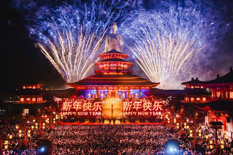 在園區，過煙火新年！